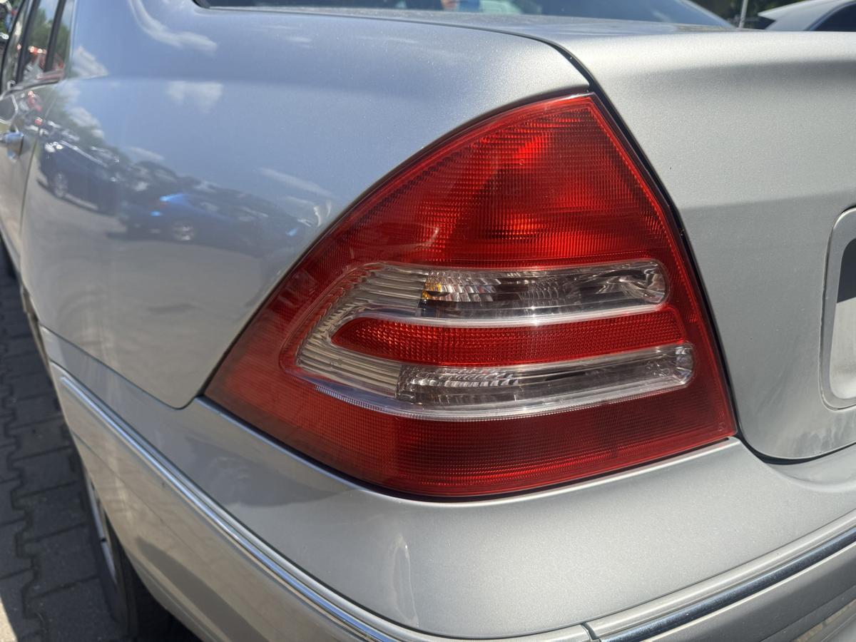 Mercedes C Klasse W203 original R&uuml;cklicht R&uuml;ckleuchte Schlussleuchte links Limousine Bj.2001